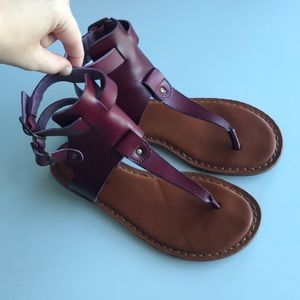 *SOLD* NWOT Sandals